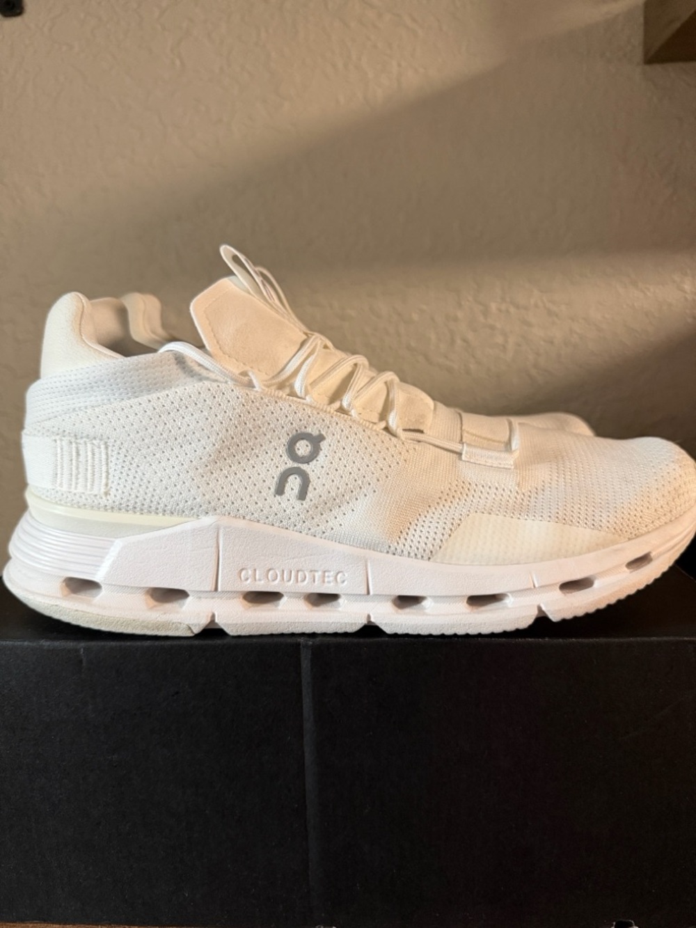 On Running White and Black Size Label Sneaker